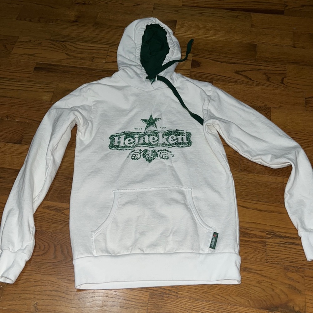 Heineken Official Big Logo Hoodie Size Medium slim fit cream Pullover Men’s Beer